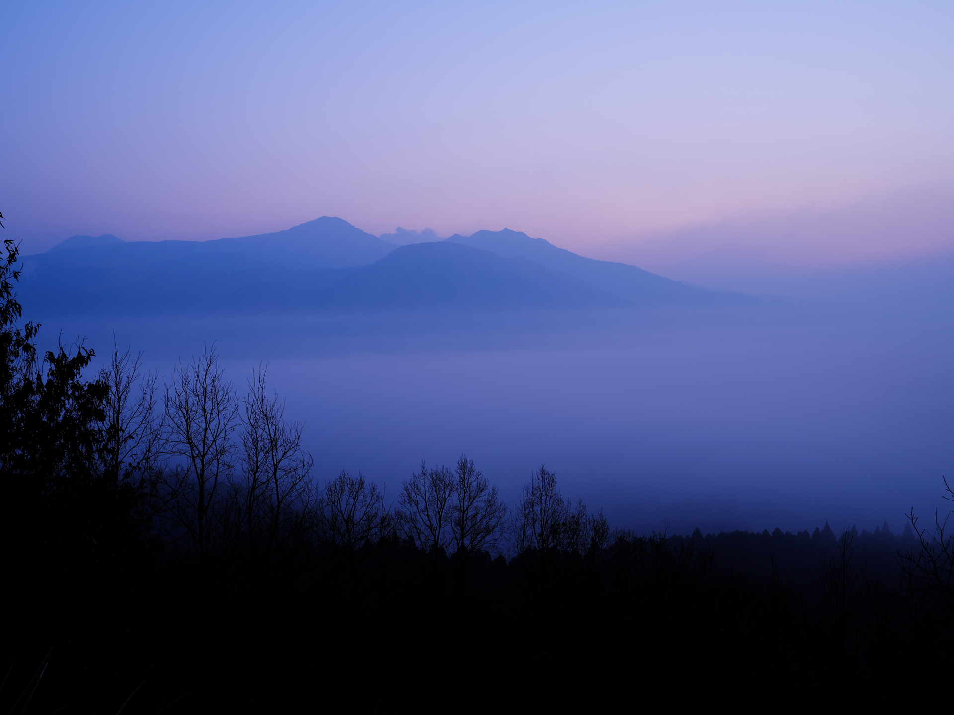 GFXで撮る2021年3月　阿蘇の夜明け