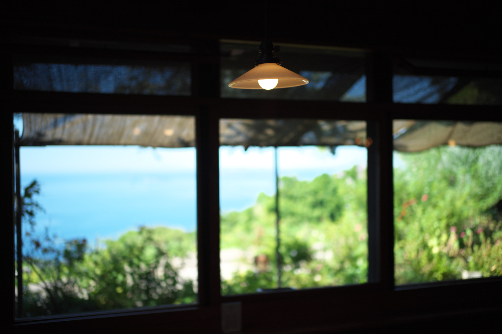 2025年10月11日 Zで撮る「海沿いのカフェ」